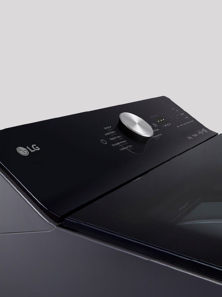 Vídeo mostrando diseño de carga superior, perilla y panel